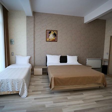 Apart Hotel Central 莫姆奇尔格勒 外观 照片