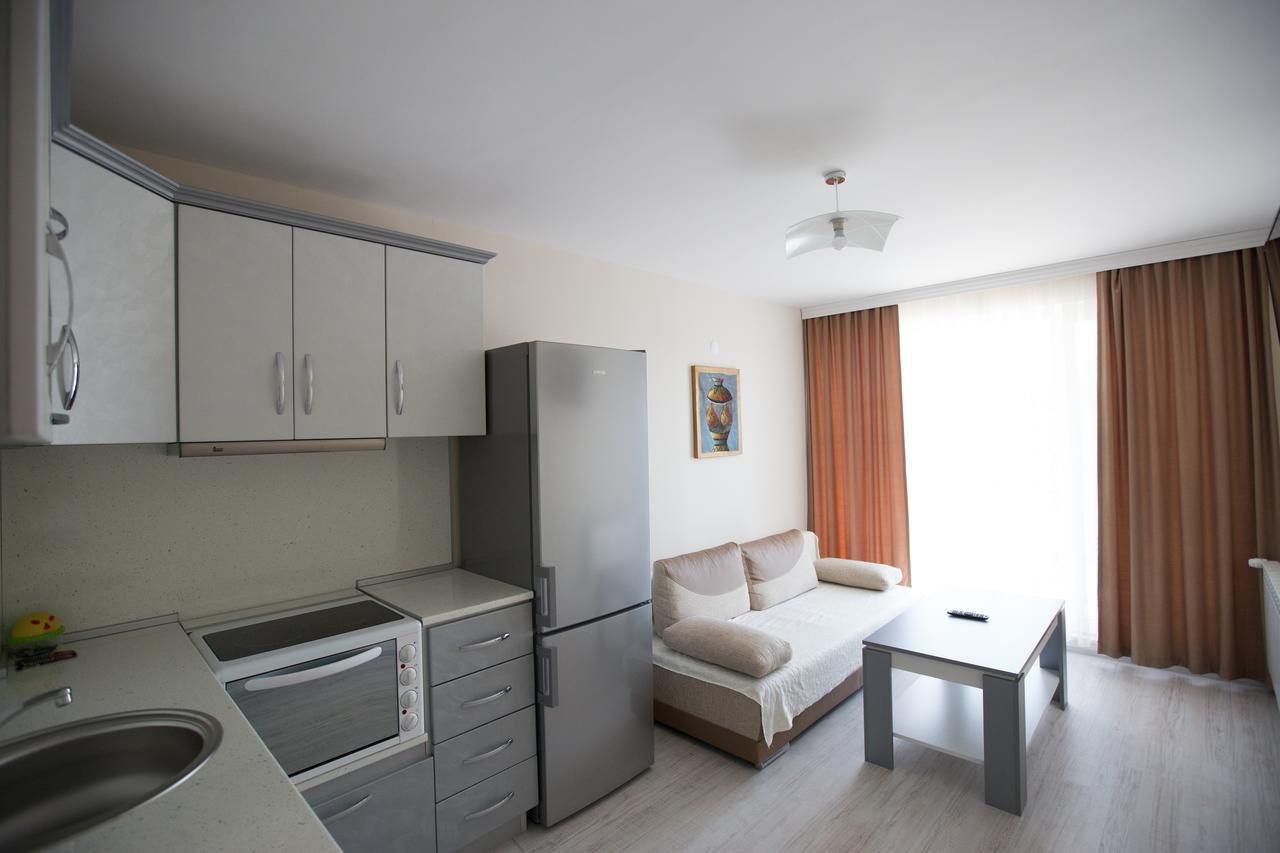 Apart Hotel Central 莫姆奇尔格勒 外观 照片
