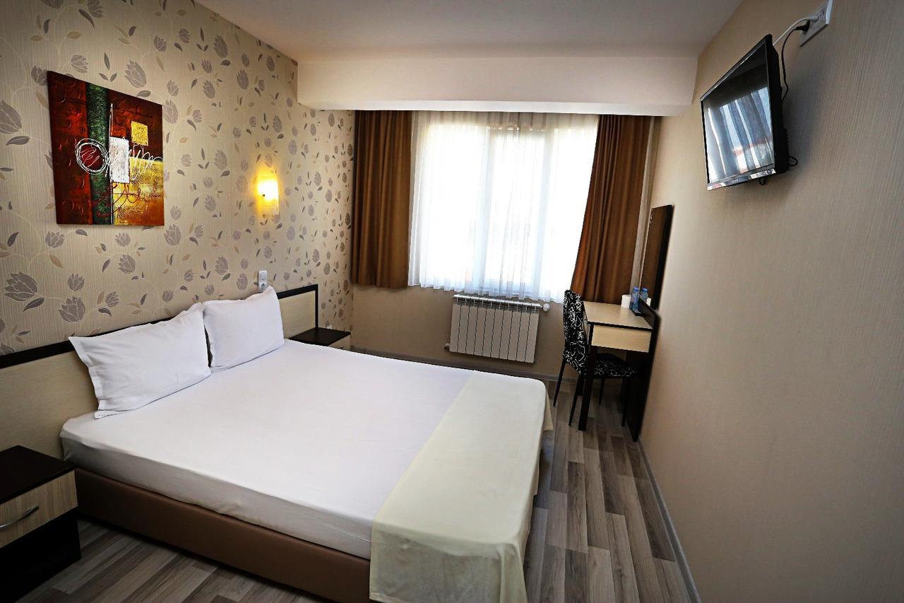 Apart Hotel Central 莫姆奇尔格勒 外观 照片