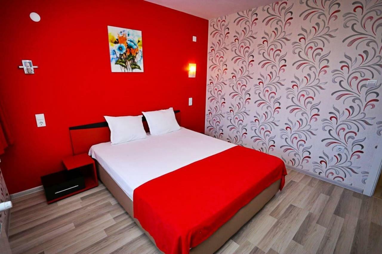 Apart Hotel Central 莫姆奇尔格勒 外观 照片